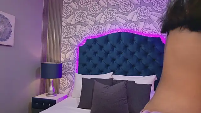 ChloeAndJeanPaul online show from April 2026 03:24:01 AM