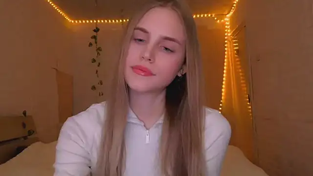 EveCoutch online show from March 2026 04:29:02 PM