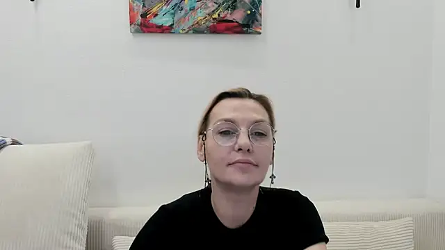 Snapshot of OeigesMik chatting on March 2026 10:16:01 AM OeigesMik online show from March 2026 10:16:01 AM