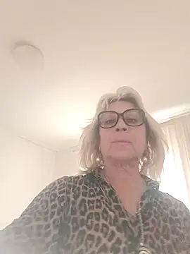 Snapshot of Anabel-456 chatting on April 2026 01:04:02 PM Anabel-456 online show from April 2026 01:04:02 PM