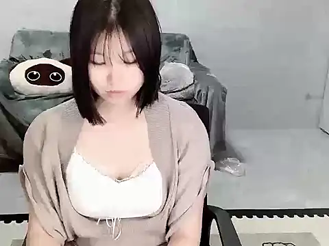 YangYang--baby online show from April 2026 08:42:01 AM