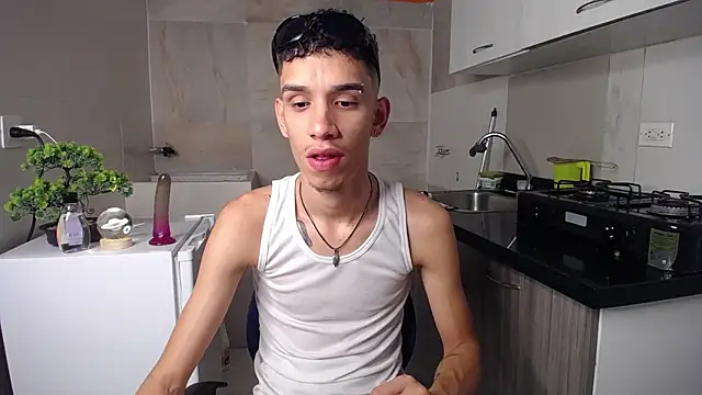 Snapshot of Zamaelprime_ chatting on April 2026 07:05:01 AM Zamaelprime online show from April 2026 07:05:01 AM