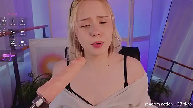 molly bloom online show from April 2026 02:25:01 PM