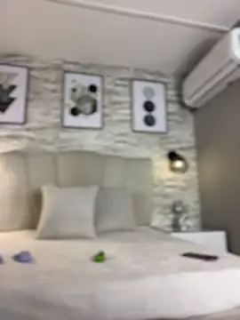 amydexter online show from May 2026 11:05:02 AM