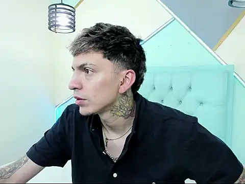 Snapshot of Max_sstteel chatting on April 2026 01:01:01 PM Max sstteel online show from April 2026 01:01:01 PM