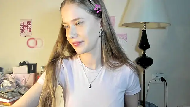 Snapshot of chloesweetbby chatting on April 2026 09:52:01 PM chloesweetbby online show from April 2026 09:52:01 PM