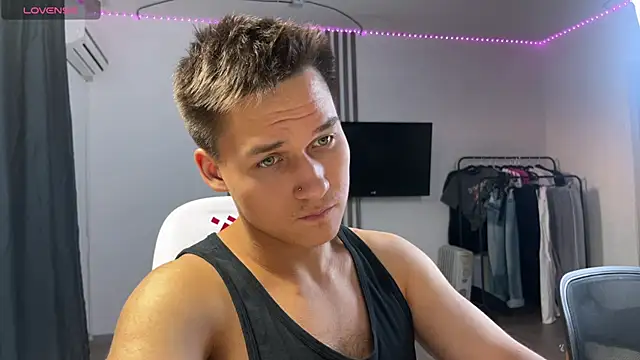 Snapshot of infernollust chatting on April 2026 01:06:02 AM infernollust online show from April 2026 01:06:02 AM