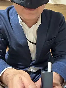 Snapshot of RYUICHI_1919 chatting on April 2026 10:10:02 AM RYUICHI 1919 online show from April 2026 10:10:02 AM
