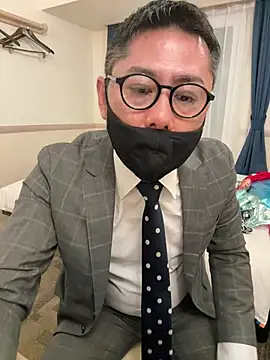 Snapshot of RYUICHI_1919 chatting on May 2026 11:19:01 AM RYUICHI 1919 online show from May 2026 11:19:01 AM