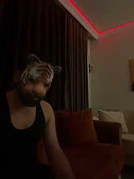 Snapshot of sena060 chatting on April 2026 07:43:01 PM sena060 online show from April 2026 07:43:01 PM