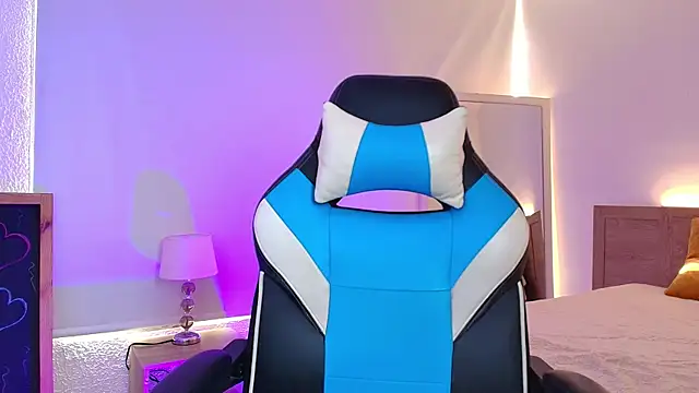 Ally Bu online show from April 2026 07:47:01 PM