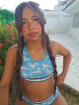 Pretty karol online show from May 2026 12:15:01 PM