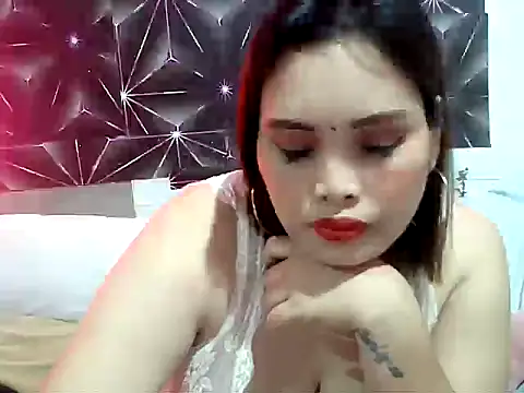 Snapshot of Hugeboobies69 chatting on April 2026 04:13:02 AM Hugeboobies69 online show from April 2026 04:13:02 AM