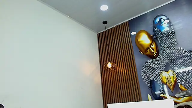 LuckyBluex online show from April 2026 02:11:01 PM