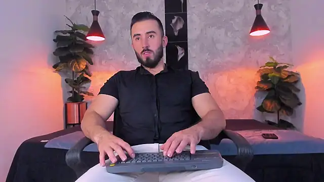 Snapshot of martin_foster_ chatting on March 2026 03:41:02 AM martin foster online show from March 2026 03:41:02 AM