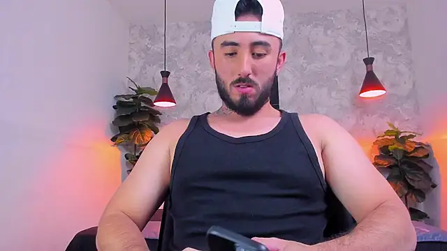 Snapshot of martin_foster_ chatting on April 2026 03:37:02 AM martin foster online show from April 2026 03:37:02 AM