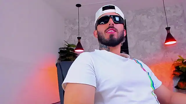 Snapshot of martin_foster_ chatting on April 2026 04:42:01 AM martin foster online show from April 2026 04:42:01 AM