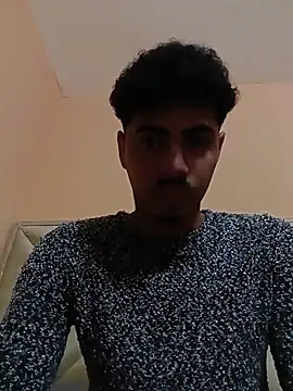 Snapshot of LucaColmal chatting on April 2026 05:27:01 AM LucaColmal online show from April 2026 05:27:01 AM