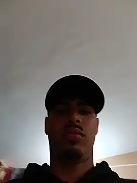 Snapshot of LucaColmal chatting on April 2026 02:42:01 AM LucaColmal online show from April 2026 02:42:01 AM