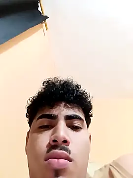 Snapshot of LucaColmal chatting on April 2026 05:58:02 AM LucaColmal online show from April 2026 05:58:02 AM