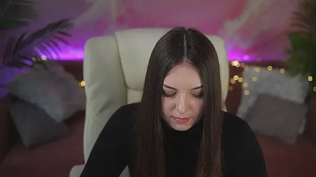 Snapshot of LindsyRawr chatting on April 2026 07:04:02 PM LindsyRawr online show from April 2026 07:04:02 PM