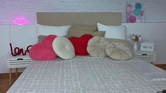 Snapshot of Melissa_me0w chatting on April 2026 08:17:01 PM Melissa me0w online show from April 2026 08:17:01 PM