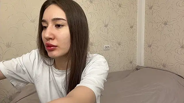 Snapshot of NamiLoon chatting on March 2026 04:13:02 AM NamiLoon online show from March 2026 04:13:02 AM