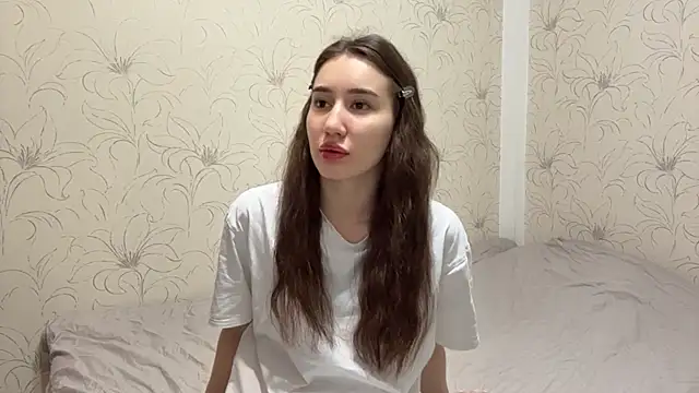 Snapshot of NamiLoon chatting on April 2026 04:02:02 AM NamiLoon online show from April 2026 04:02:02 AM