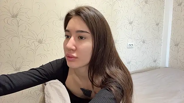 Snapshot of NamiLoon chatting on April 2026 04:01:01 AM NamiLoon online show from April 2026 04:01:01 AM