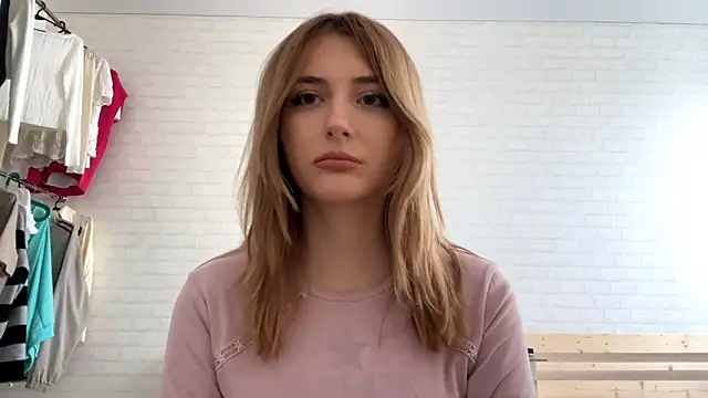 CassiPlacido online show from April 2026 09:07:01 AM