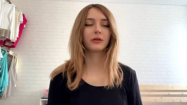 CassiPlacido online show from April 2026 08:56:01 AM