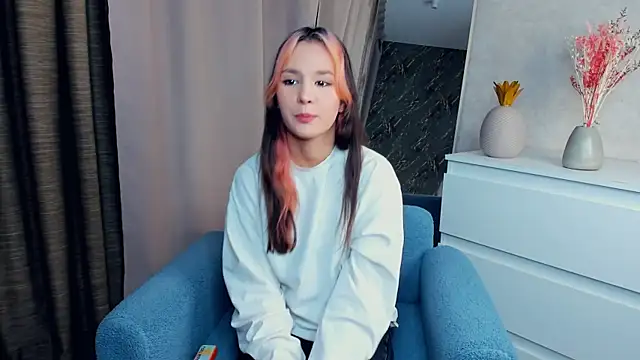 EnolaNewand online show from April 2026 04:12:02 PM