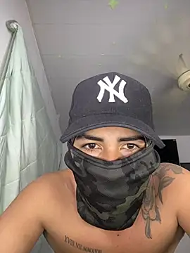 Snapshot of Haddad-9924 chatting on April 2026 07:32:01 PM Haddad-9924 online show from April 2026 07:32:01 PM