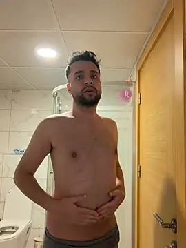 Snapshot of Arin21201 chatting on March 2026 07:04:02 PM Arin21201 online show from March 2026 07:04:02 PM