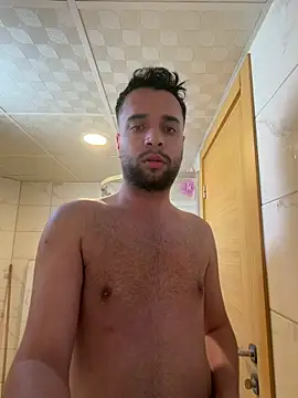 Snapshot of Arin21201 chatting on April 2026 11:41:02 AM Arin21201 online show from April 2026 11:41:02 AM