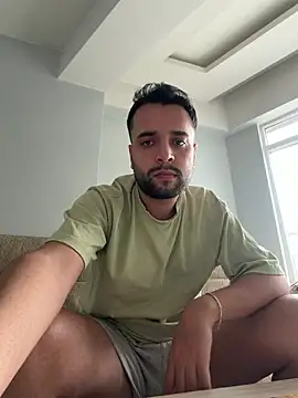 Snapshot of Arin21201 chatting on April 2026 01:53:02 PM Arin21201 online show from April 2026 01:53:02 PM