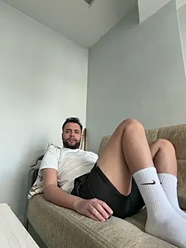 Snapshot of Arin21201 chatting on April 2026 12:54:01 PM Arin21201 online show from April 2026 12:54:01 PM