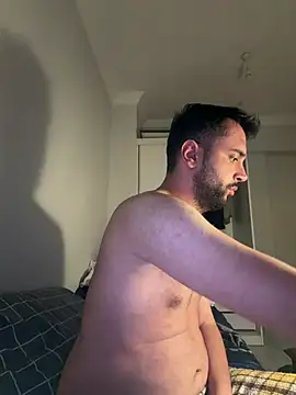 Snapshot of Arin21201 chatting on April 2026 08:42:02 PM Arin21201 online show from April 2026 08:42:02 PM