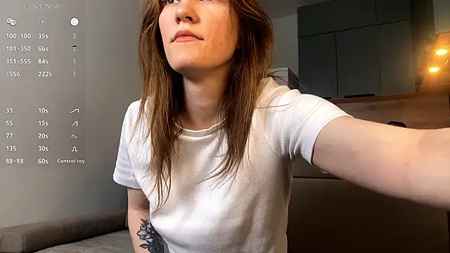 Snapshot of sue_jill chatting on April 2026 06:02:02 AM sue jill online show from April 2026 06:02:02 AM