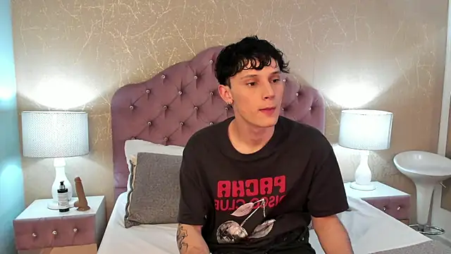 Snapshot of LephyStar chatting on April 2026 03:24:01 AM LephyStar online show from April 2026 03:24:01 AM