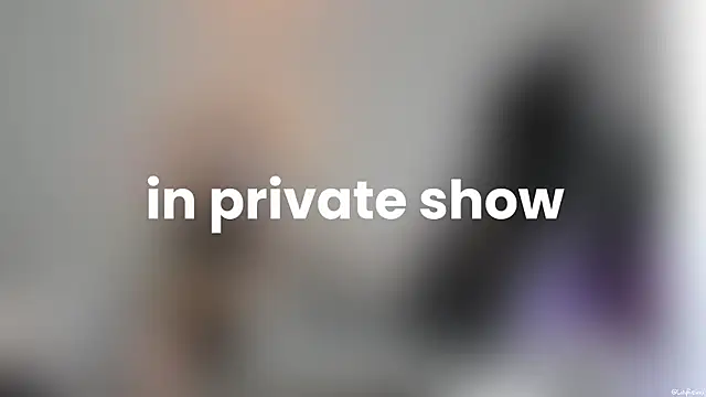 Snapshot of LilyReina chatting on April 2026 06:13:02 PM LilyReina online show from April 2026 06:13:02 PM