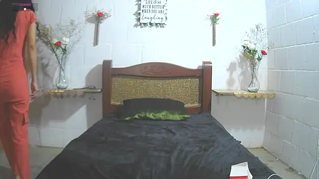 Snapshot of SamanttaLopez chatting on May 2026 03:00:01 AM SamanttaLopez online show from May 2026 03:00:01 AM