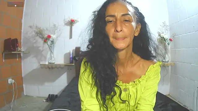 Snapshot of SamanttaLopez chatting on May 2026 12:27:01 AM SamanttaLopez online show from May 2026 12:27:01 AM