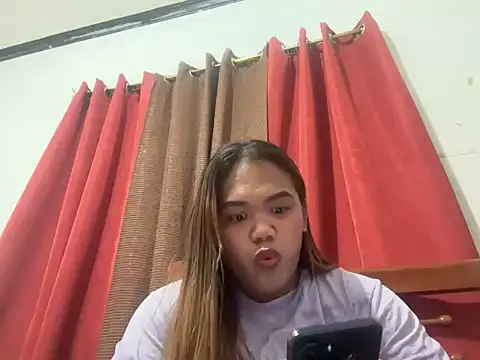 Snapshot of yourhotwild_bella chatting on July 2026 06:37:01 PM yourhotwild bella online show from July 2026 06:37:01 PM