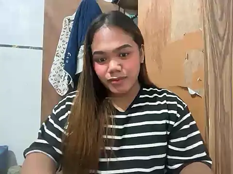Snapshot of yourhotwild_bella chatting on July 2026 05:22:01 PM yourhotwild bella online show from July 2026 05:22:01 PM