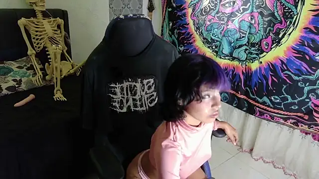 Snapshot of Liza_love6 chatting on April 2026 10:15:02 PM Liza love6 online show from April 2026 10:15:02 PM