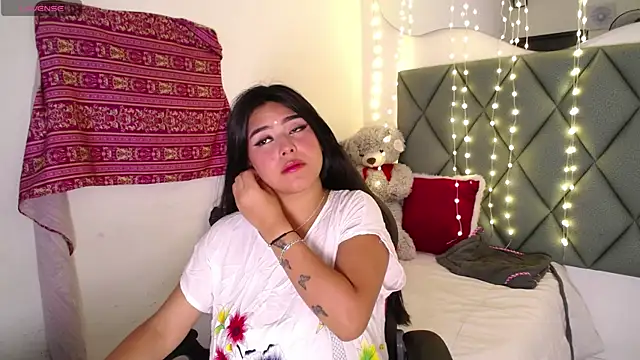 Snapshot of devika_kumar chatting on June 2026 07:07:01 PM devika kumar online show from June 2026 07:07:01 PM