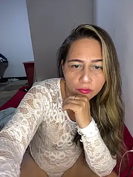 Snapshot of _violeta_99 chatting on April 2026 06:36:02 PM violeta 99 online show from April 2026 06:36:02 PM