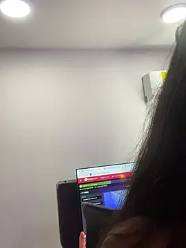 Snapshot of AngelCheerry_ chatting on April 2026 01:41:01 PM AngelCheerry online show from April 2026 01:41:01 PM