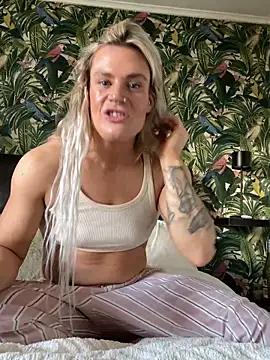 MazyBlue online show from April 2026 05:06:02 PM